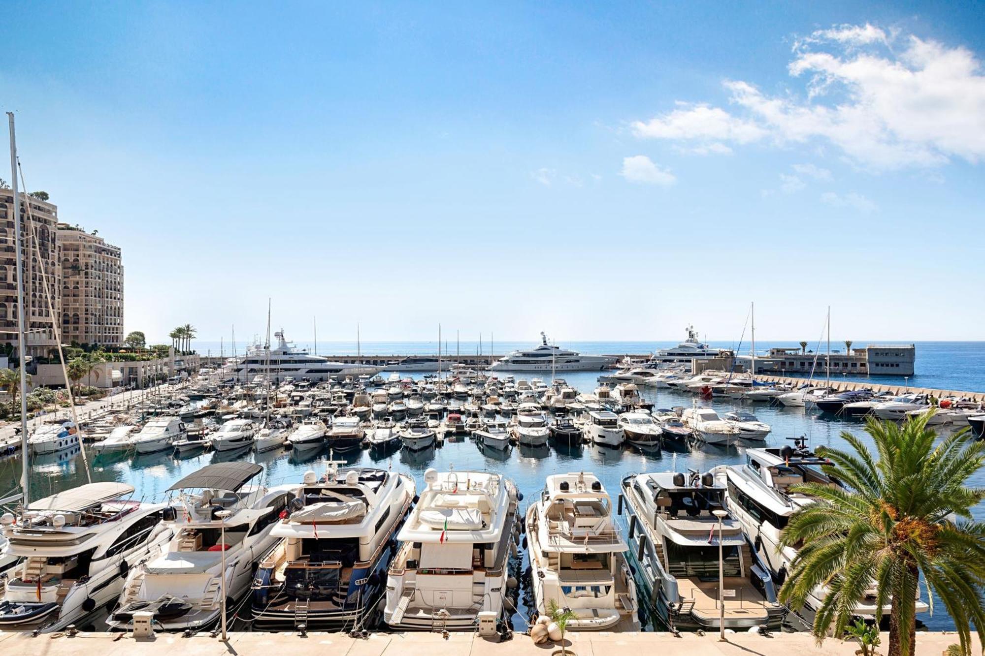 Riviera Marriott Hotel La Porte De Monaco Cap-d'Ail Exterior photo